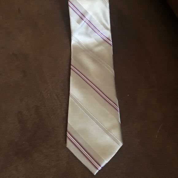 Men’s tie - Picture 3 of 4